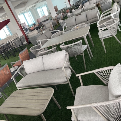 Mobiliário de jardim de exterior Sofá de Rattan de alumínio com mesa de luxo