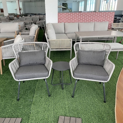 Conjunto de mobiliário de jardim para o exterior Sofá de Rattan de alumínio com mesa de chá e cadeiras de bistro