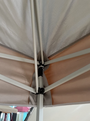 Custom 3 * 3m dobrável Heavy Duty Metal Frame Gazebos de jardim com estrutura de aço