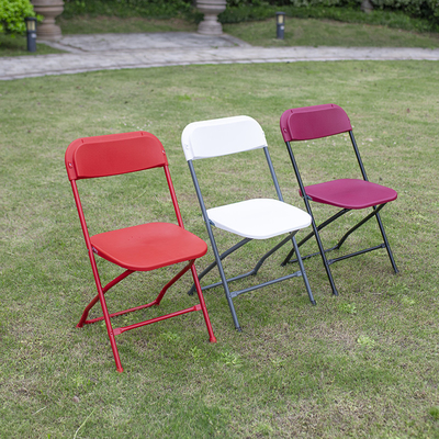 Cadeira de casamento de jardim empilhável perfeita para o tempo de lazer ao ar livre e eventos