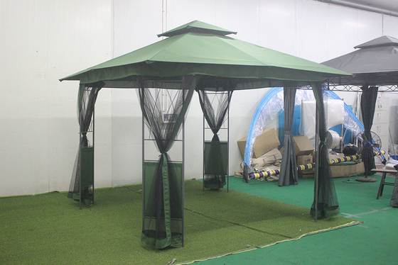 Casas de tenda grandes Galpões impermeáveis e galpões portáteis de ferro com mosquiteiro