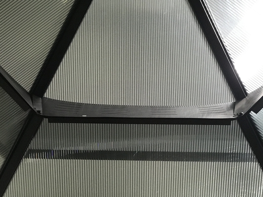 Quadro de alumínio 2x2x2x2.8M Gazebo hexagonal para proteção solar e relaxamento